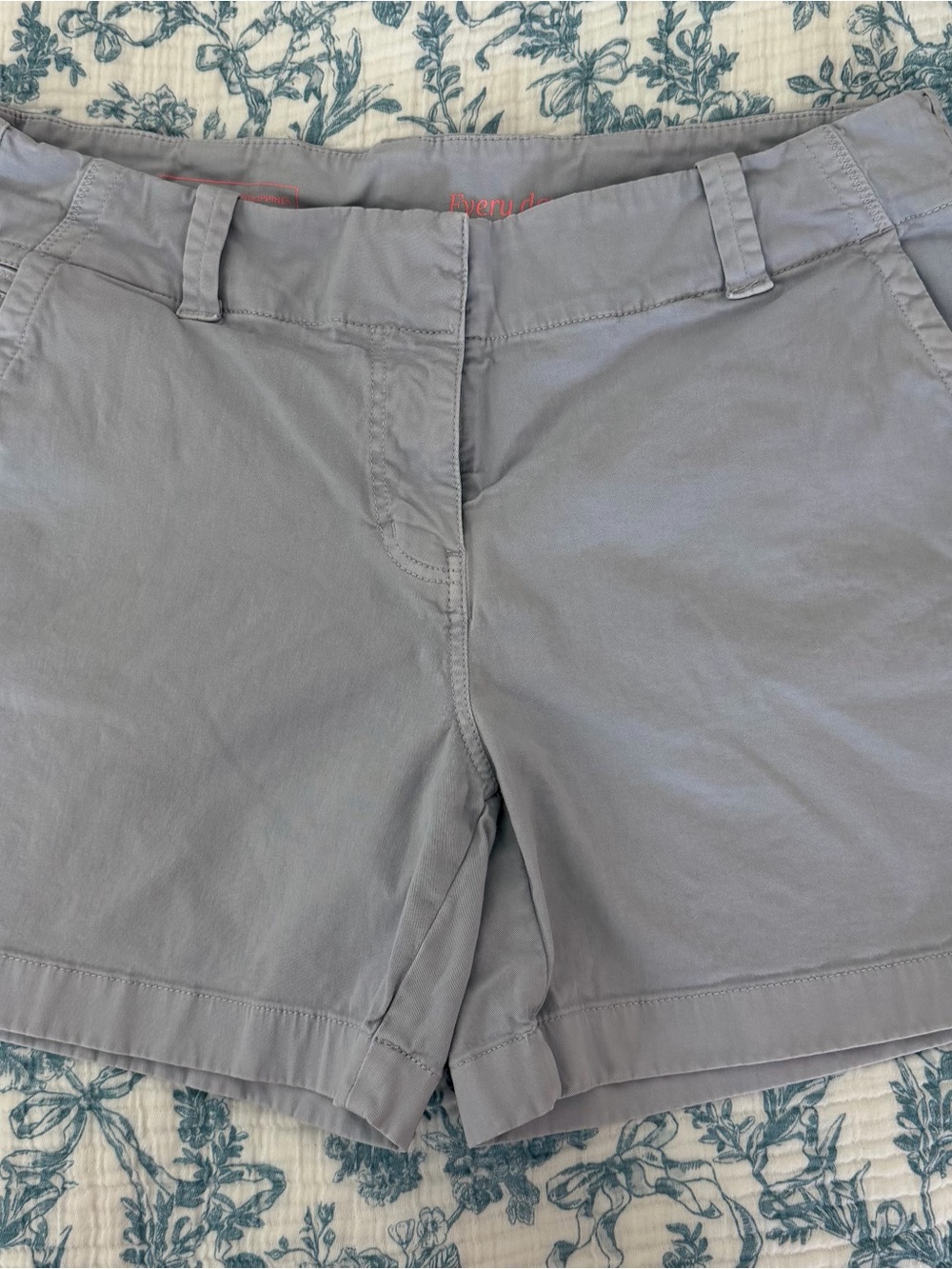 Vineyard Vines Women's Light Gray Chino Bermuda Shorts